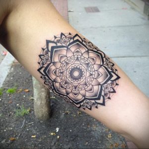 фото тату мандала для девушек 04.02.2020 №174 -mandala tattoo- tattoo-photo.ru