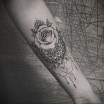 фото тату мандала и цветы 04.02.2020 №004 -mandala tattoo- tattoo-photo.ru