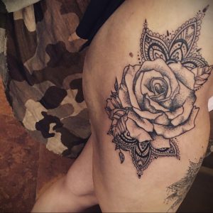 фото тату мандала и цветы 04.02.2020 №014 -mandala tattoo- tattoo-photo.ru