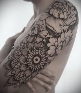 фото тату мандала и цветы 04.02.2020 №023 -mandala tattoo- tattoo-photo.ru