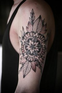 фото тату мандала и цветы 04.02.2020 №037 -mandala tattoo- tattoo-photo.ru