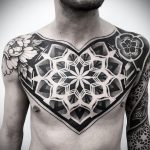 фото тату мандала на груди 04.02.2020 №009 -mandala tattoo- tattoo-photo.ru