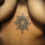 фото тату мандала на груди 04.02.2020 №012 -mandala tattoo- tattoo-photo.ru