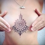 фото тату мандала на груди 04.02.2020 №016 -mandala tattoo- tattoo-photo.ru