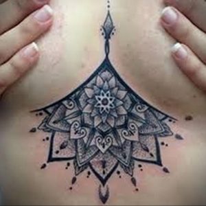 фото тату мандала на груди 04.02.2020 №046 -mandala tattoo- tattoo-photo.ru