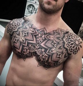 фото тату мандала на груди 04.02.2020 №094 -mandala tattoo- tattoo-photo.ru