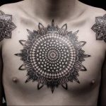 фото тату мандала на груди 04.02.2020 №096 -mandala tattoo- tattoo-photo.ru