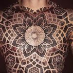 фото тату мандала на груди 04.02.2020 №104 -mandala tattoo- tattoo-photo.ru