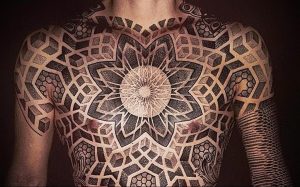 фото тату мандала на груди 04.02.2020 №104 -mandala tattoo- tattoo-photo.ru