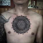 фото тату мандала на груди 04.02.2020 №109 -mandala tattoo- tattoo-photo.ru