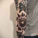 фото тату мандала на локте 04.02.2020 №033 -mandala tattoo- tattoo-photo.ru