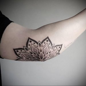 фото тату мандала на локте 04.02.2020 №044 -mandala tattoo- tattoo-photo.ru