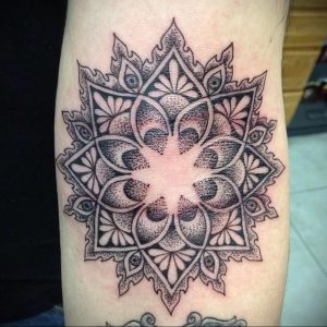 фото тату мандала на локте 04.02.2020 №050 -mandala tattoo- tattoo-photo.ru