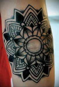 фото тату мандала на локте 04.02.2020 №070 -mandala tattoo- tattoo-photo.ru