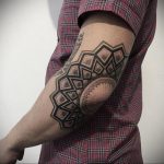 фото тату мандала на локте 04.02.2020 №128 -mandala tattoo- tattoo-photo.ru