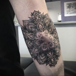 фото тату мандала на локте 04.02.2020 №141 -mandala tattoo- tattoo-photo.ru