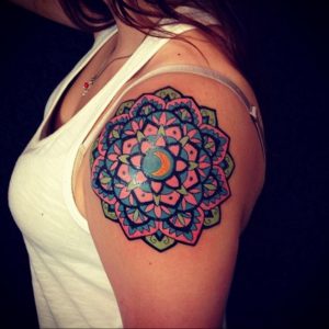 фото тату мандала на плече 04.02.2020 №025 -mandala tattoo- tattoo-photo.ru