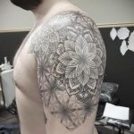 фото тату мандала на плече 04.02.2020 №028 -mandala tattoo- tattoo-photo.ru