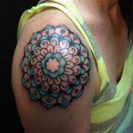 фото тату мандала на плече 04.02.2020 №030 -mandala tattoo- tattoo-photo.ru