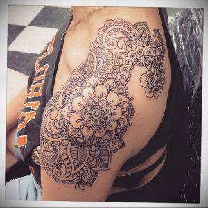 фото тату мандала на плече 04.02.2020 №041 -mandala tattoo- tattoo-photo.ru