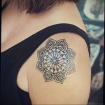 фото тату мандала на плече 04.02.2020 №042 -mandala tattoo- tattoo-photo.ru