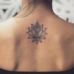 фото тату мандала на спине 04.02.2020 №003 -mandala tattoo- tattoo-photo.ru