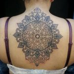 фото тату мандала на спине 04.02.2020 №017 -mandala tattoo- tattoo-photo.ru