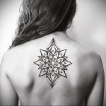 фото тату мандала на спине 04.02.2020 №035 -mandala tattoo- tattoo-photo.ru