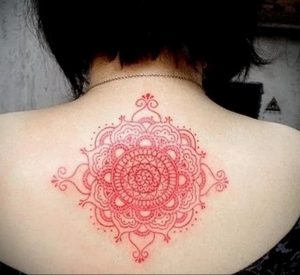 фото тату мандала на спине 04.02.2020 №065 -mandala tattoo- tattoo-photo.ru