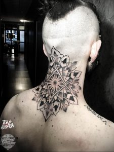 фото тату мандала на шее 04.02.2020 №019 -mandala tattoo- tattoo-photo.ru