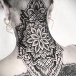 фото тату мандала на шее 04.02.2020 №029 -mandala tattoo- tattoo-photo.ru