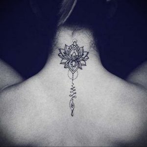 фото тату мандала на шее 04.02.2020 №050 -mandala tattoo- tattoo-photo.ru