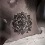 фото тату мандала на шее 04.02.2020 №070 -mandala tattoo- tattoo-photo.ru