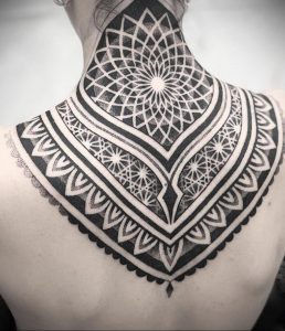 фото тату мандала на шее 04.02.2020 №072 -mandala tattoo- tattoo-photo.ru