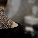 фото тату мандала на шее 04.02.2020 №078 -mandala tattoo- tattoo-photo.ru