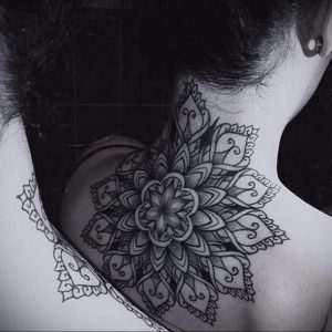 фото тату мандала на шее 04.02.2020 №080 -mandala tattoo- tattoo-photo.ru