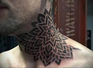 фото тату мандала на шее 04.02.2020 №102 -mandala tattoo- tattoo-photo.ru