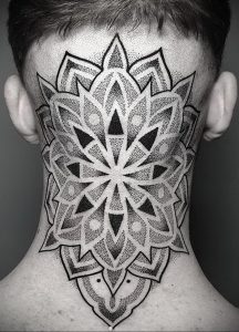 фото тату мандала на шее 04.02.2020 №105 -mandala tattoo- tattoo-photo.ru