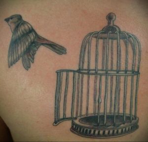 фото тату птица в клетке 02.01.2019 №073 -bird cage tattoo- tattoo-photo.ru