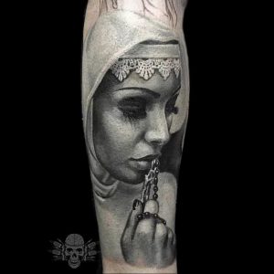 Тату Монашка пример рисунка 16.02.2020 №1097 -tattoo nun- tattoo-photo.ru