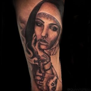 Тату Монашка пример рисунка 16.02.2020 №1128 -tattoo nun- tattoo-photo.ru