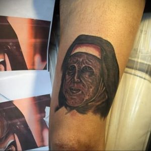 Тату Монашка в стиле хоррор 16.02.2020 №1022 -nun tattoo- tattoo-photo.ru