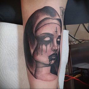 Тату Монашка в стиле хоррор 16.02.2020 №1091 -nun tattoo- tattoo-photo.ru