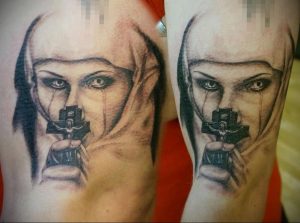 Тату Монашка на руке 16.02.2020 №1003 -nun tattoo- tattoo-photo.ru