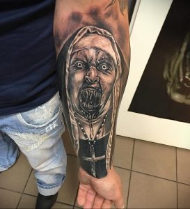 Тату Монашка на руке 16.02.2020 №1007 -nun tattoo- tattoo-photo.ru