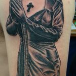 Тату Монашка на руке 16.02.2020 №1050 -nun tattoo- tattoo-photo.ru