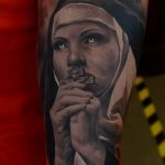 Тату Монашка пример рисунка 16.02.2020 №1044 -tattoo nun- tattoo-photo.ru