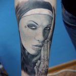 Тату Монашка пример рисунка 16.02.2020 №1112 -tattoo nun- tattoo-photo.ru