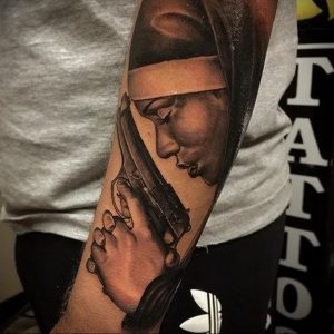 Тату Монашка пример рисунка 16.02.2020 №1118 -tattoo nun- tattoo-photo.ru