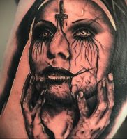 Тату Монашка с крестом 16.02.2020 №1012 -tattoo nun with a cross- tattoo-photo.ru